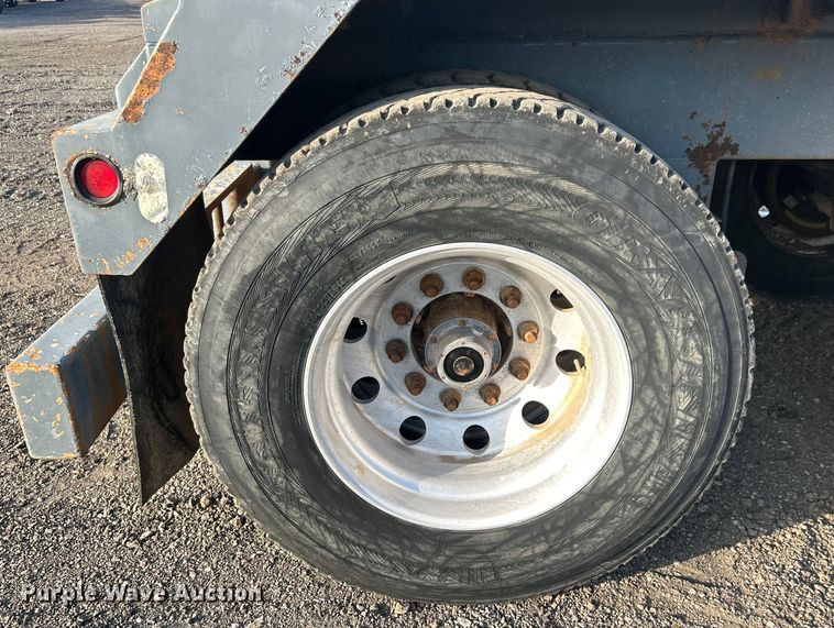 image for item EG0732 2012 Dragon Products, Inc. vacuum trailer