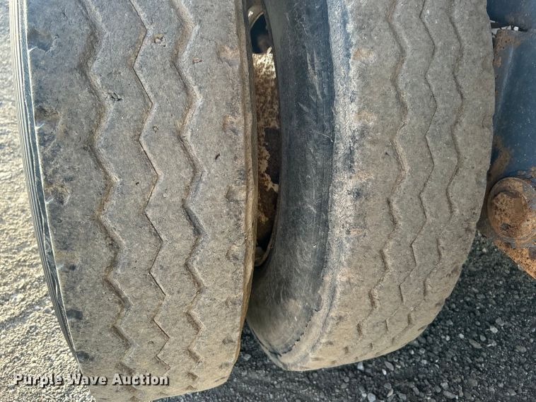 image for item EG0732 2012 Dragon Products, Inc. vacuum trailer