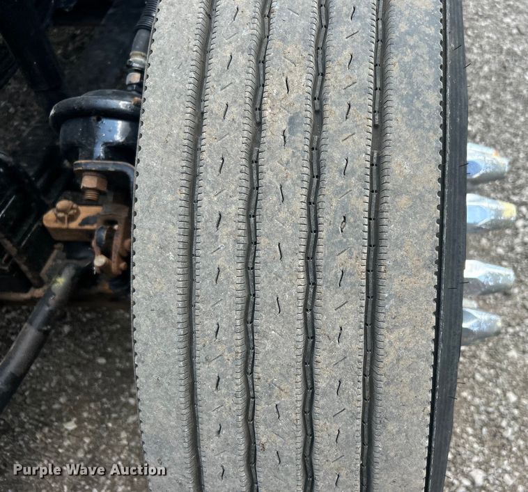 image for item EG0741 2005 Kenworth T600 semi truck