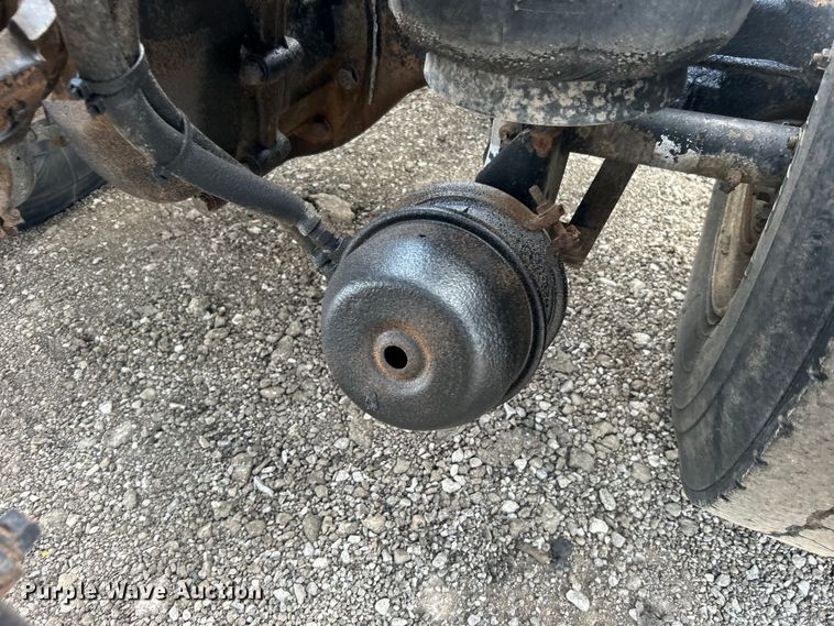 image for item EG0741 2005 Kenworth T600 semi truck