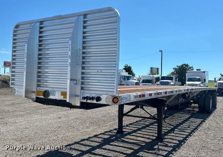 image for item EG0749 1999 Utility Trailer FS2CHA flatbed trailer