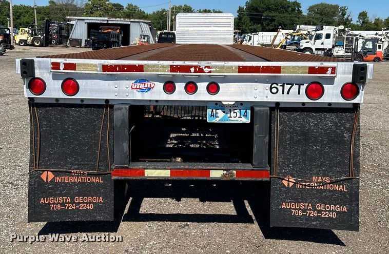 image for item EG0749 1999 Utility Trailer FS2CHA flatbed trailer