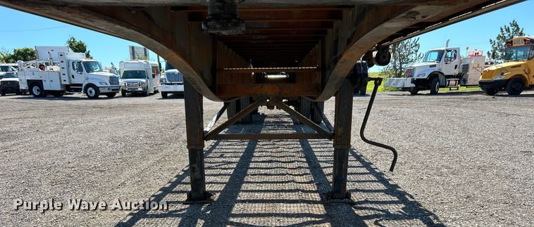 image for item EG0749 1999 Utility Trailer FS2CHA flatbed trailer