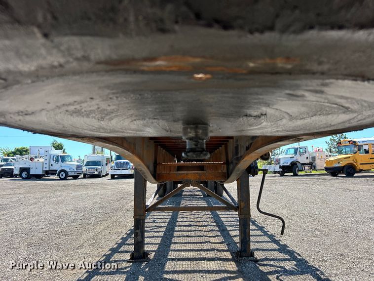 image for item EG0749 1999 Utility Trailer FS2CHA flatbed trailer