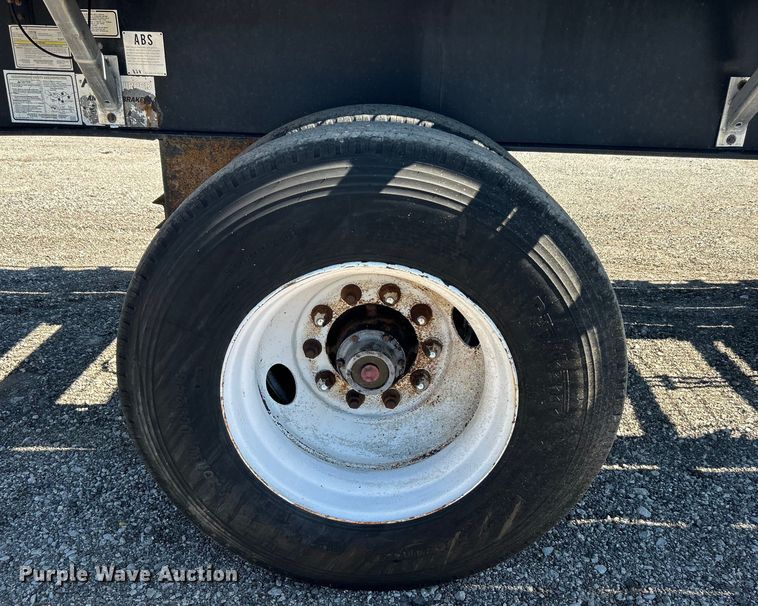 image for item EG0749 1999 Utility Trailer FS2CHA flatbed trailer