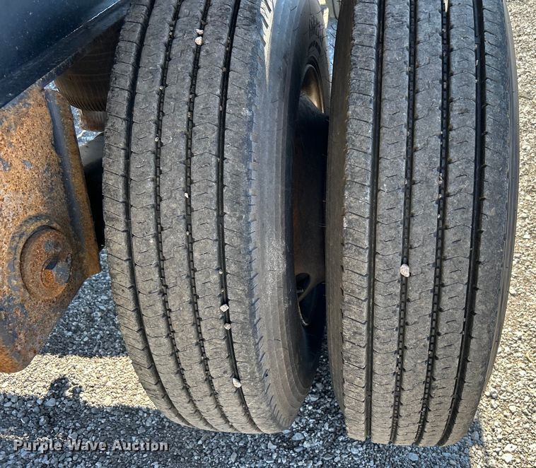 image for item EG0749 1999 Utility Trailer FS2CHA flatbed trailer