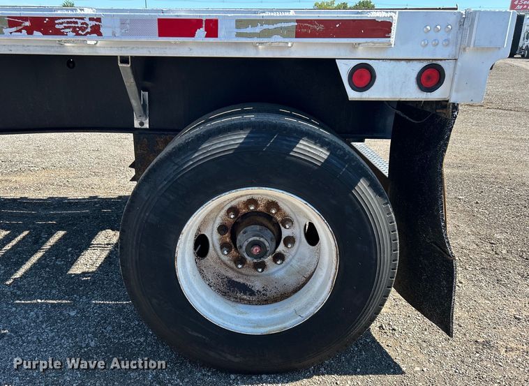 image for item EG0749 1999 Utility Trailer FS2CHA flatbed trailer