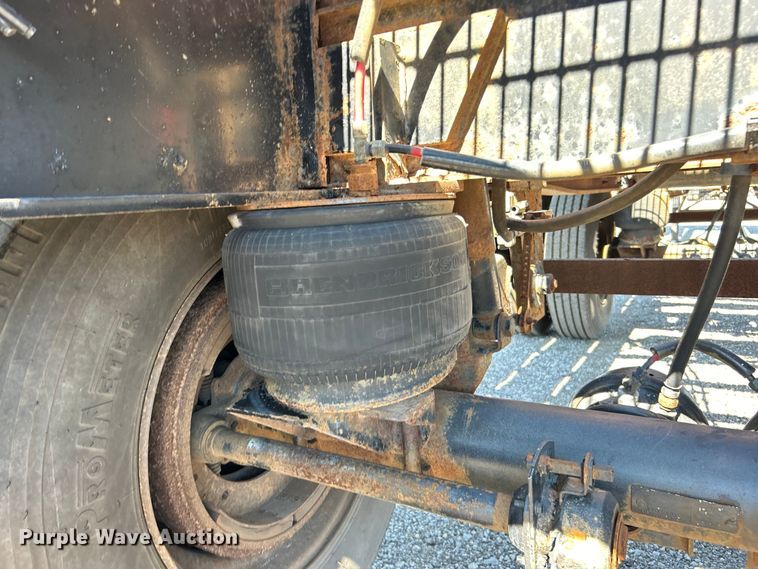 image for item EG0749 1999 Utility Trailer FS2CHA flatbed trailer