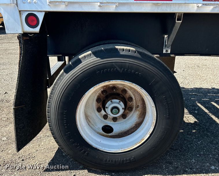 image for item EG0749 1999 Utility Trailer FS2CHA flatbed trailer