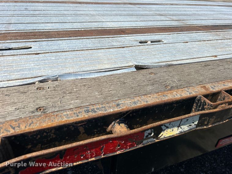 image for item EG0750 2014 Clark Trailers flatbed trailer