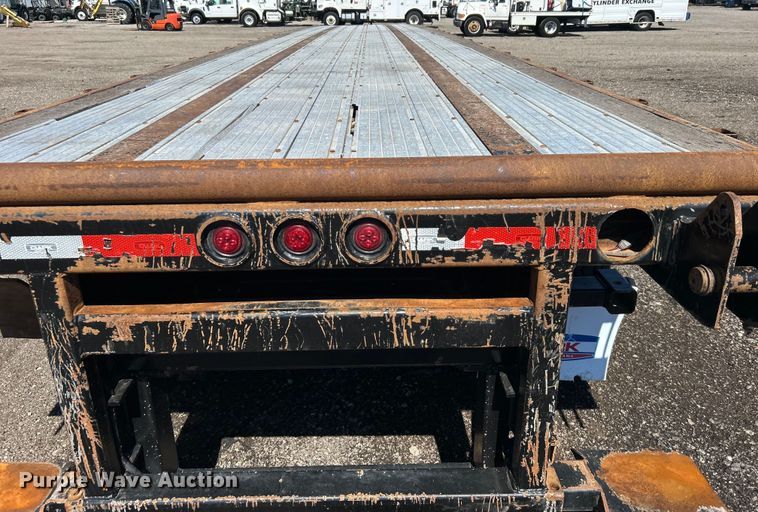 image for item EG0750 2014 Clark Trailers flatbed trailer
