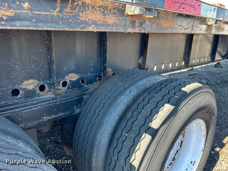 image for item EG0750 2014 Clark Trailers flatbed trailer