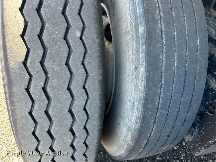 image for item EG0750 2014 Clark Trailers flatbed trailer