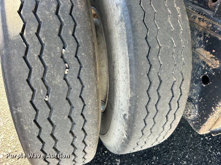 image for item EG0750 2014 Clark Trailers flatbed trailer