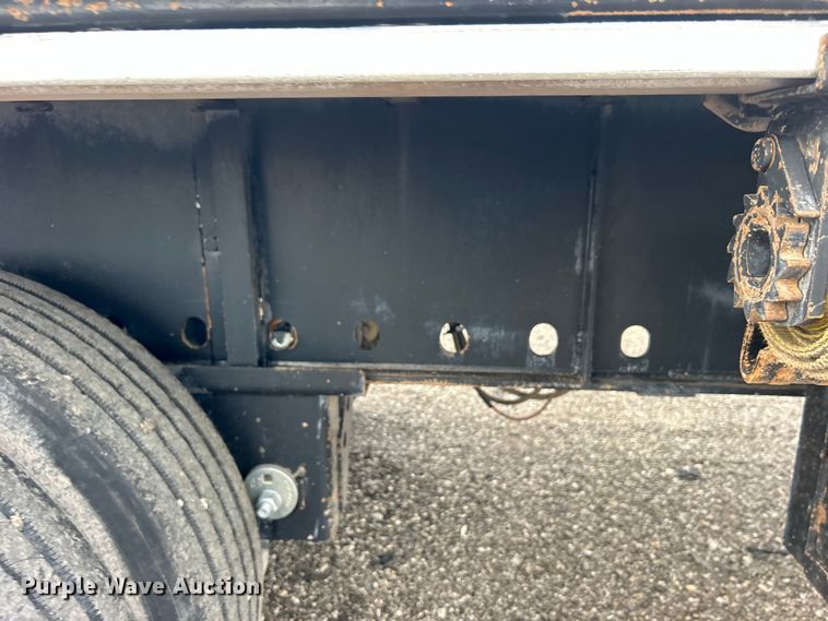 image for item EG0754 2007 Utility Trailer FS2CHS flatbed trailer