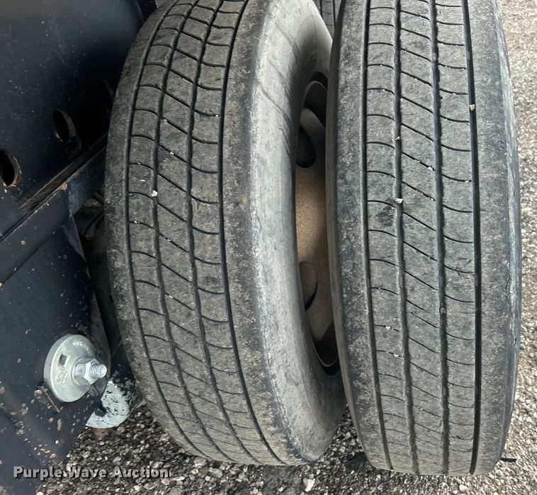 image for item EG0754 2007 Utility Trailer FS2CHS flatbed trailer