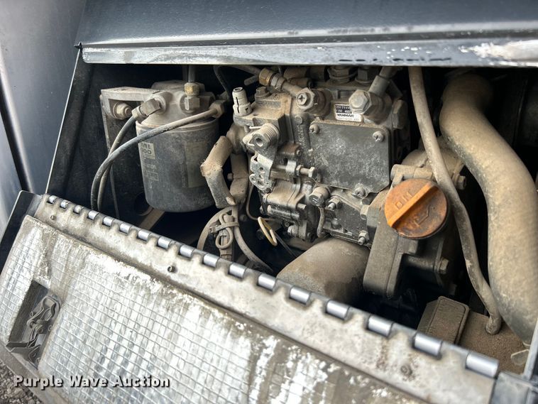 image for item EG0758 2019 Peterbilt  579 semi truck