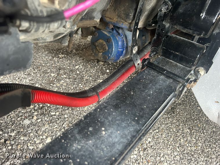 image for item EG0758 2019 Peterbilt  579 semi truck