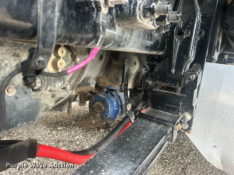 image for item EG0758 2019 Peterbilt  579 semi truck