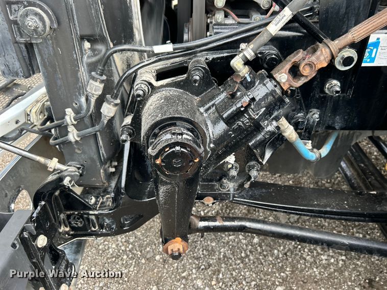 image for item EG0758 2019 Peterbilt  579 semi truck