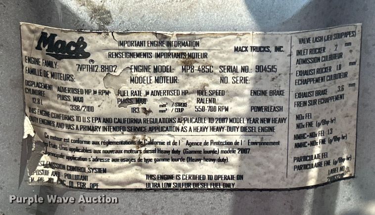 image for item EG0764 2008 Mack CHU613 semi truck