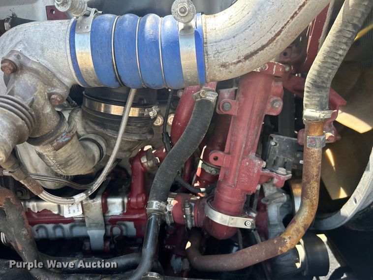 image for item EG0764 2008 Mack CHU613 semi truck