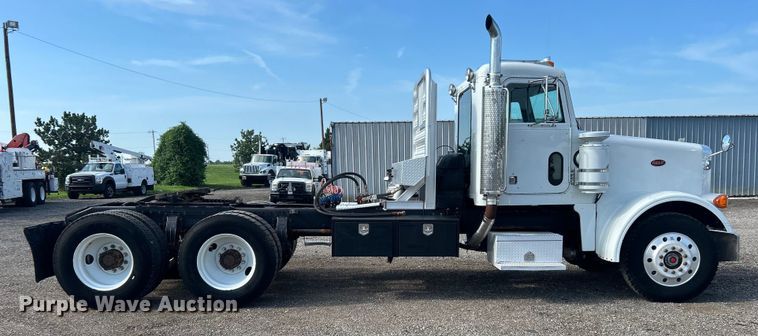 image for item EG0775 1989 Peterbilt  378 semi truck