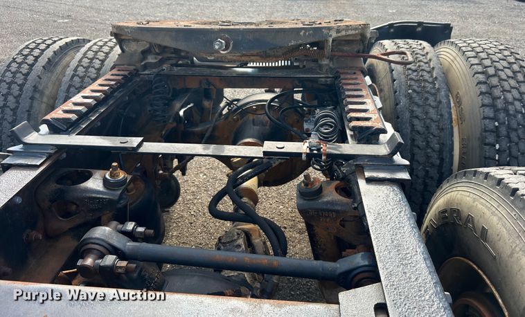 image for item EG0775 1989 Peterbilt  378 semi truck