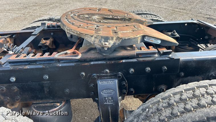 image for item EG0775 1989 Peterbilt  378 semi truck