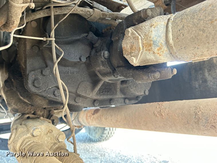 image for item EG0775 1989 Peterbilt  378 semi truck