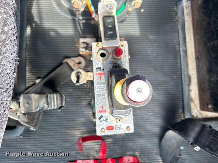 image for item EG0775 1989 Peterbilt  378 semi truck