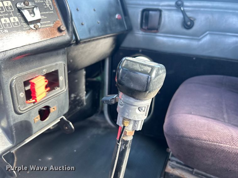 image for item EG0775 1989 Peterbilt  378 semi truck