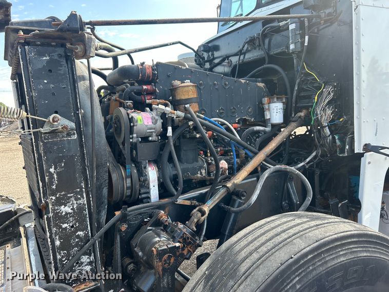 image for item EG0775 1989 Peterbilt  378 semi truck