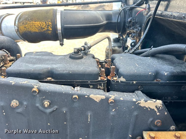 image for item EG0775 1989 Peterbilt  378 semi truck