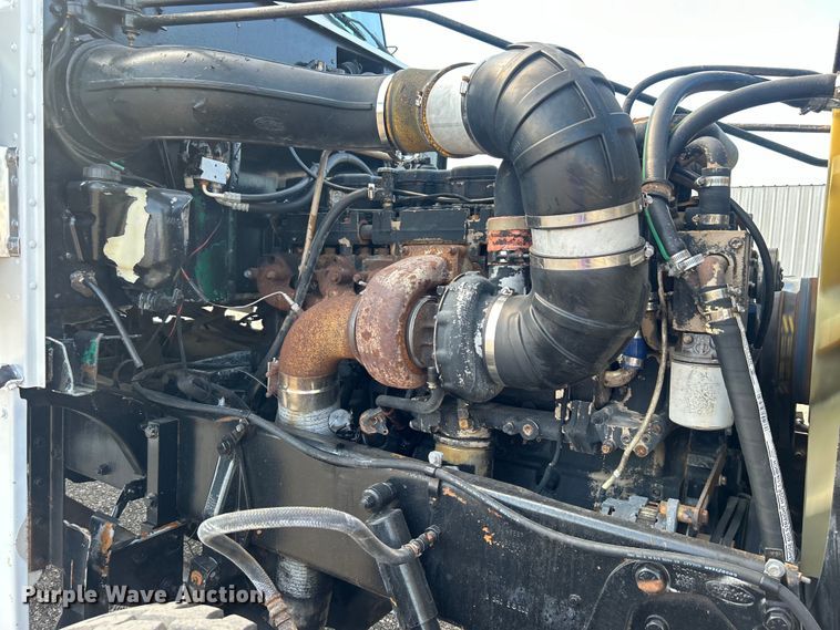 image for item EG0775 1989 Peterbilt  378 semi truck