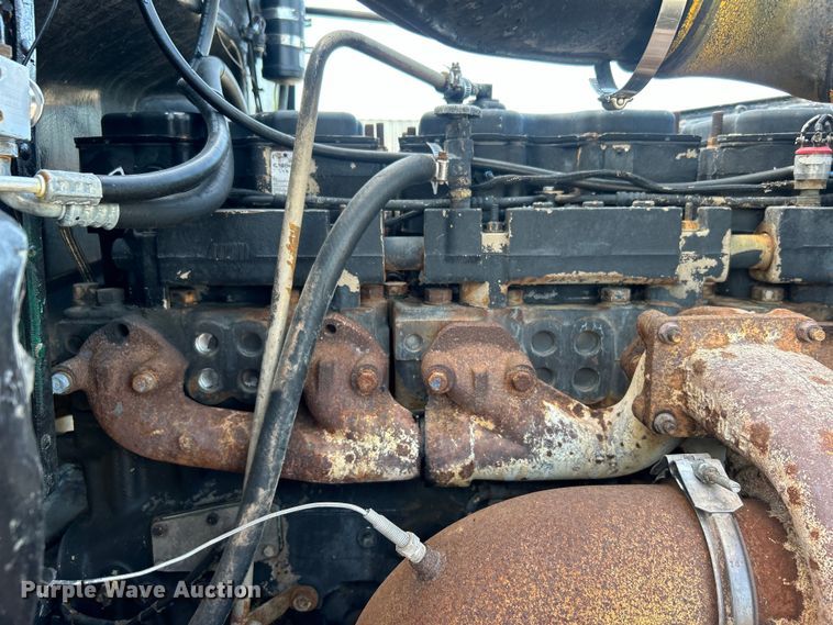 image for item EG0775 1989 Peterbilt  378 semi truck