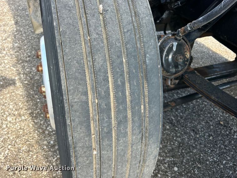 image for item EG0775 1989 Peterbilt  378 semi truck