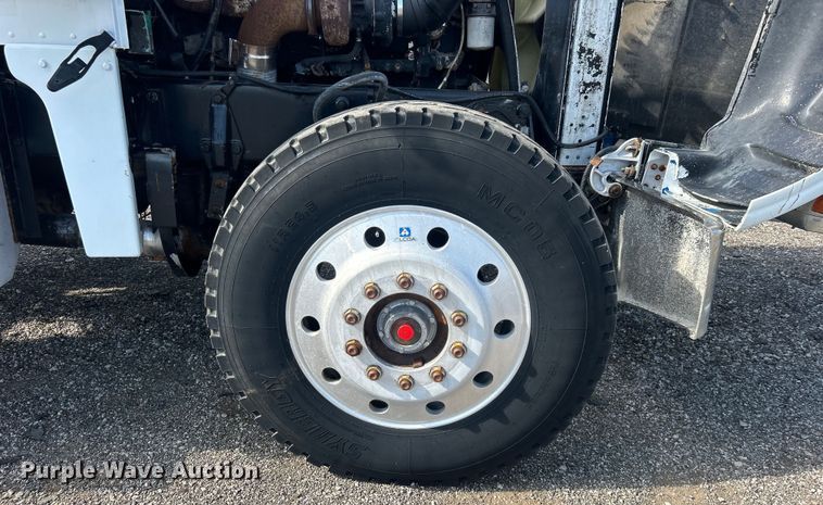 image for item EG0775 1989 Peterbilt  378 semi truck