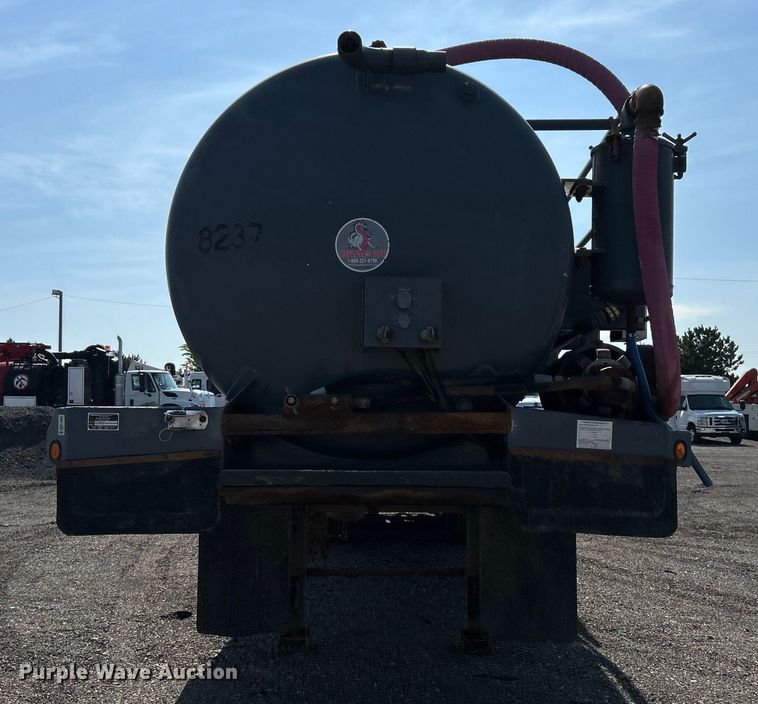 image for item EG0777 2012 Dragon Products LTD vacuum trailer