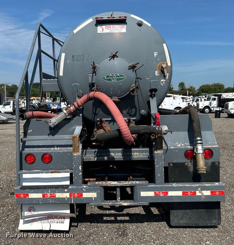 image for item EG0777 2012 Dragon Products LTD vacuum trailer