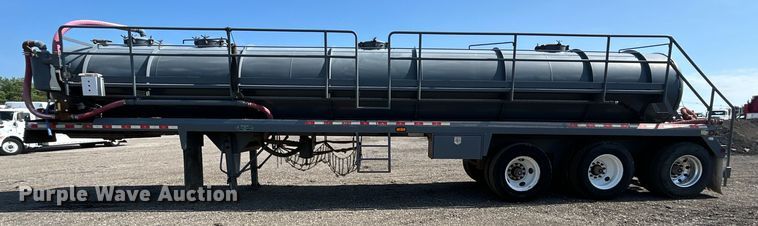 image for item EG0777 2012 Dragon Products LTD vacuum trailer