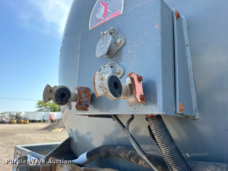 image for item EG0777 2012 Dragon Products LTD vacuum trailer