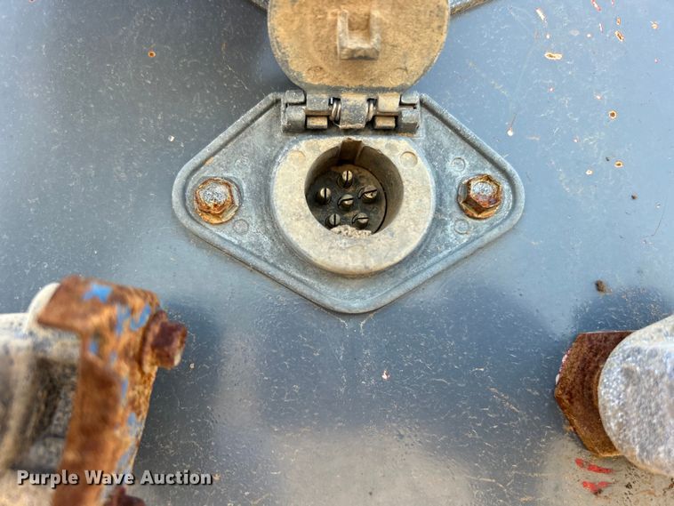 image for item EG0777 2012 Dragon Products LTD vacuum trailer