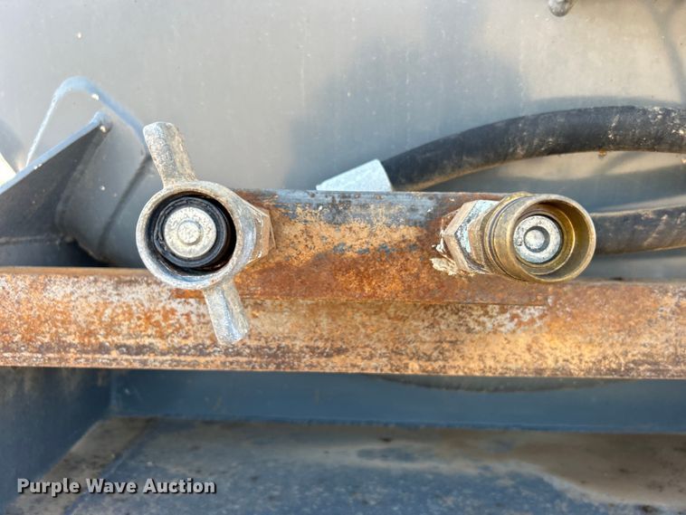 image for item EG0777 2012 Dragon Products LTD vacuum trailer