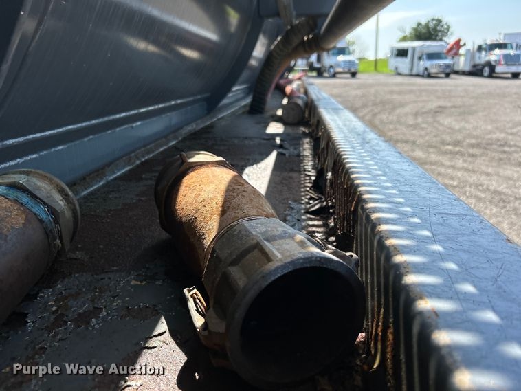 image for item EG0777 2012 Dragon Products LTD vacuum trailer