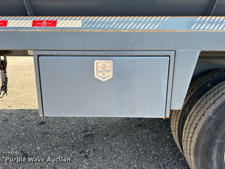 image for item EG0777 2012 Dragon Products LTD vacuum trailer