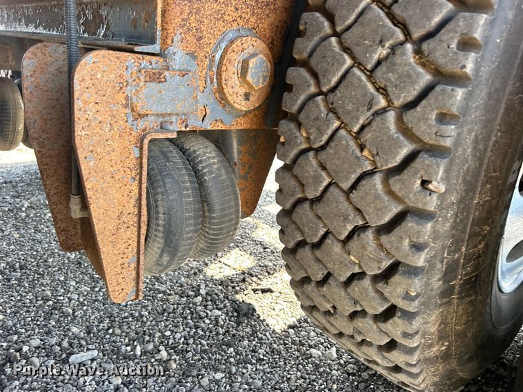 image for item EG0777 2012 Dragon Products LTD vacuum trailer