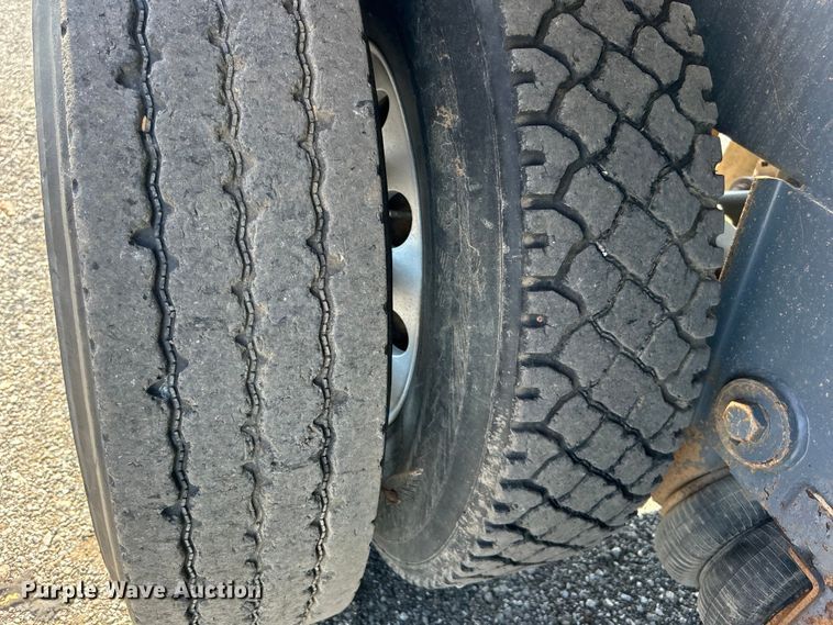 image for item EG0777 2012 Dragon Products LTD vacuum trailer