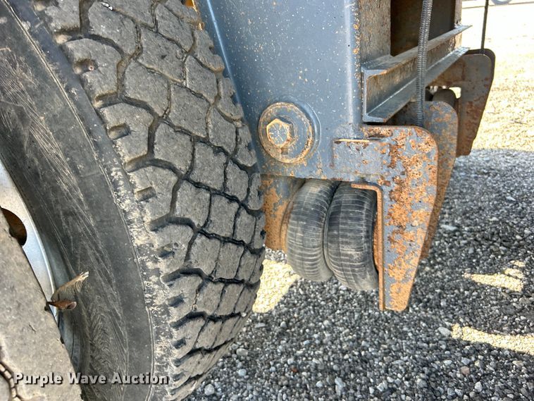 image for item EG0777 2012 Dragon Products LTD vacuum trailer