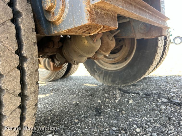 image for item EG0777 2012 Dragon Products LTD vacuum trailer